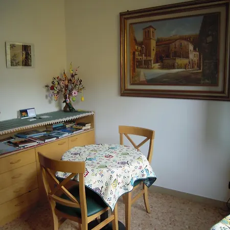 Il Lori Di Alessandra Βερόνα