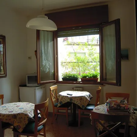 ベッド・アンド・ブレックファスト Il Lori Di Alessandra *